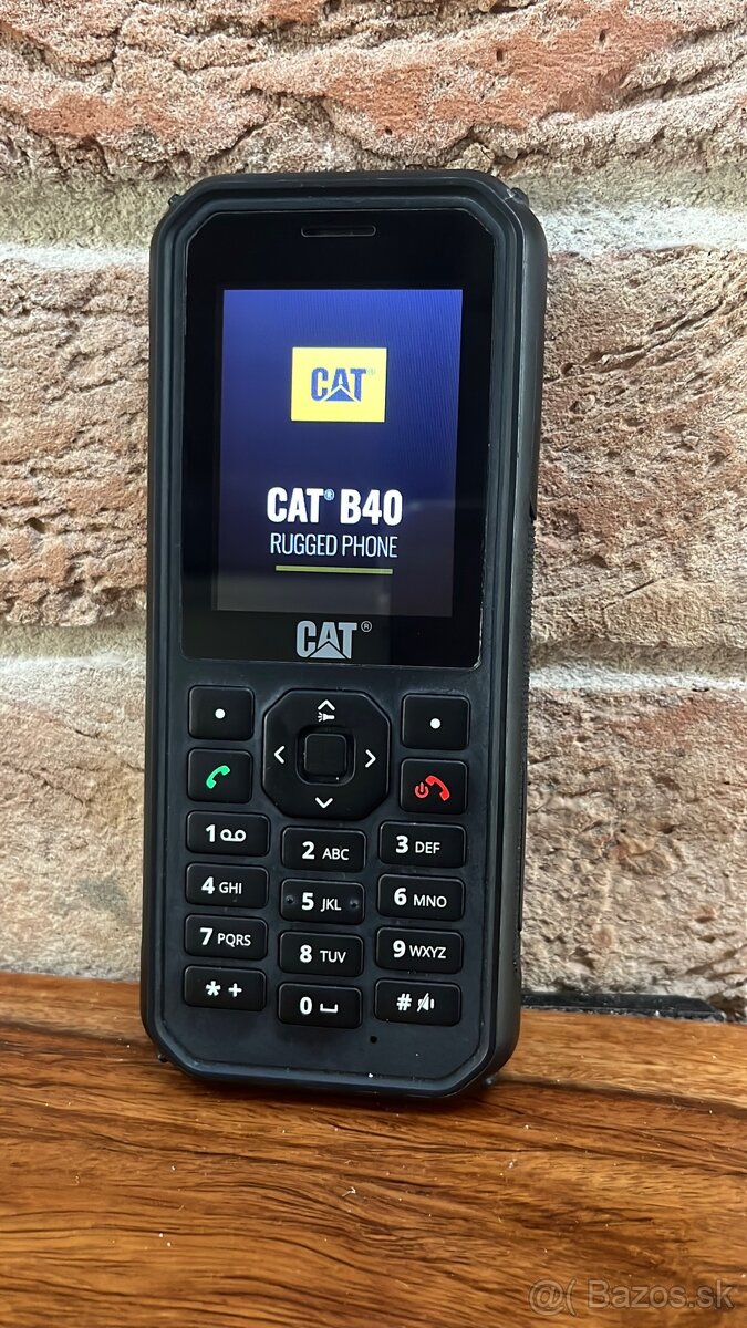 CAT B40 odolný telefón