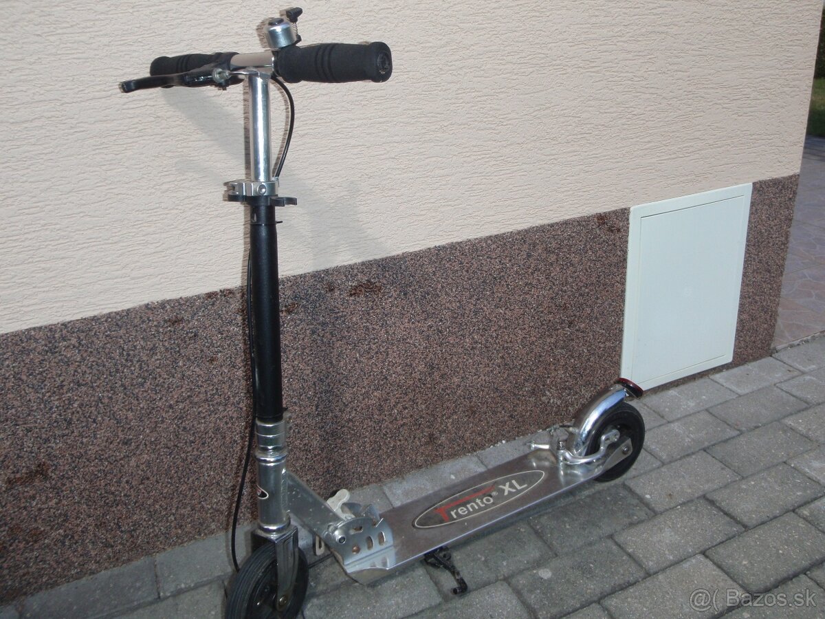 Kolobežka Trento XL