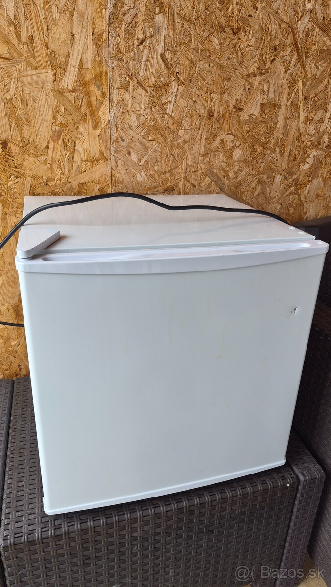 Chladnicka IKEA TILLREDA