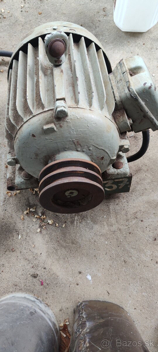 Predám elektromotor 2.2 kw MEZ