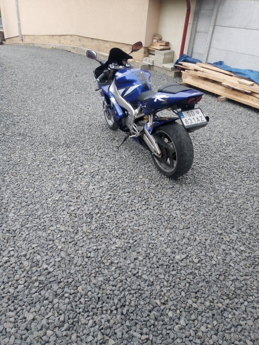 Yamaha R1