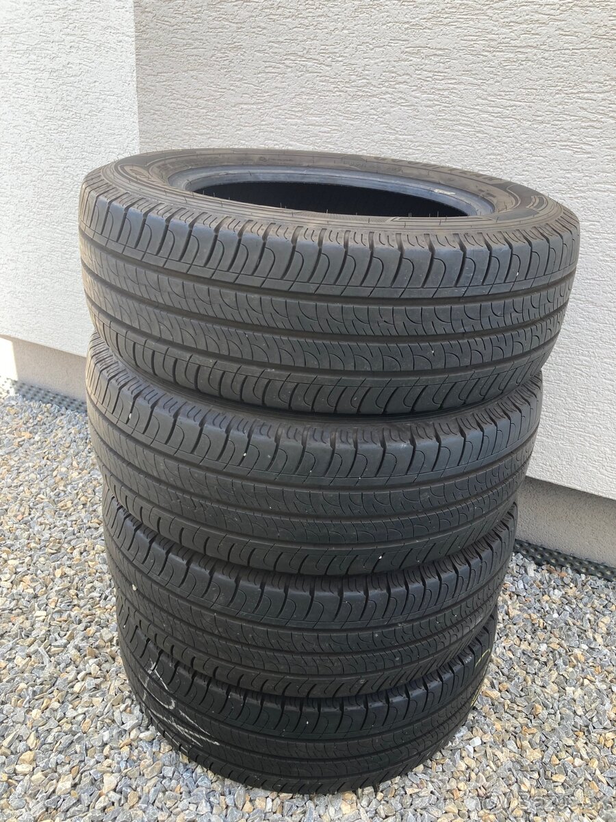 Goodyear 215/65R16C letné 4 kusy