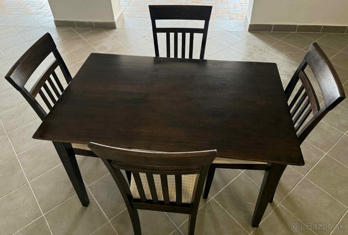 JEDÁLENSKÝ STÔL + 4 STOLIČKY