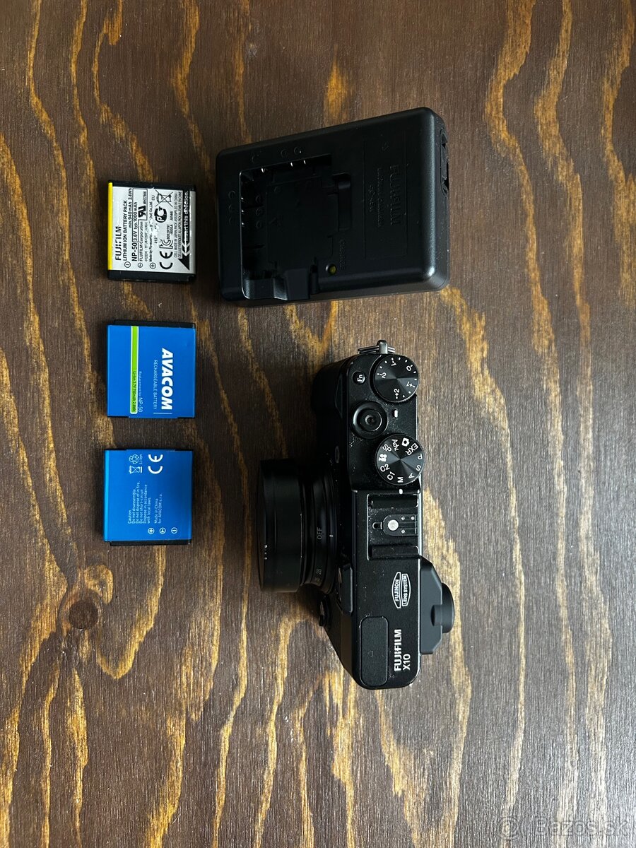 Fujifilm X10