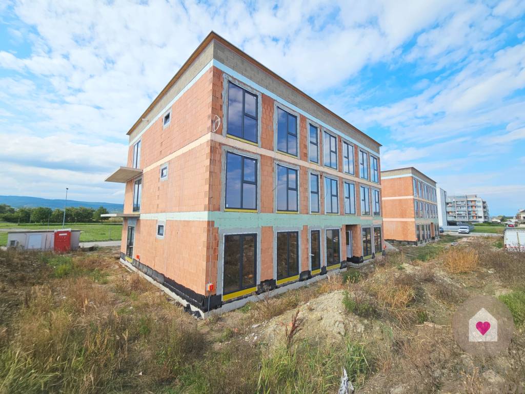 2- izbový byt 56 m2, PIVNICA, KLIMATIZÁCIA, ŽALÚZIE, REKUPER