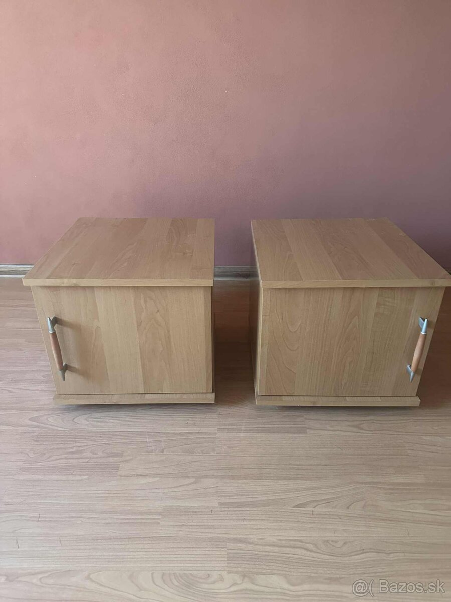 🛏️ Na predaj: Nočné stolíky (2 ks) – 30 € REZERVOVANÉ