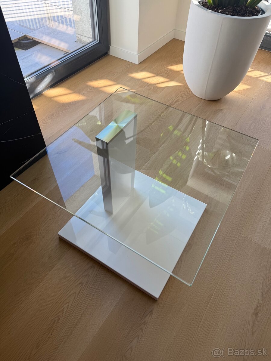 Konferenčný stolík