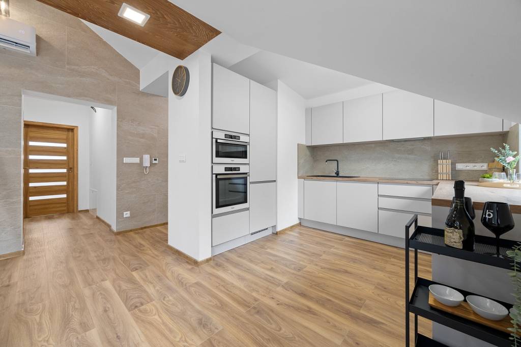 Výnimočný, luxusný, nový 4-izb. byt, centrum Záh. Bystrice