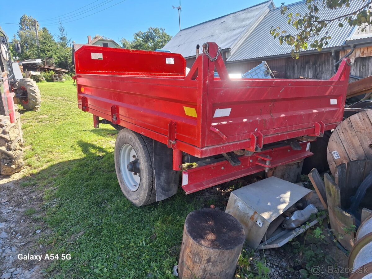 Vyklápacia vlečka s3