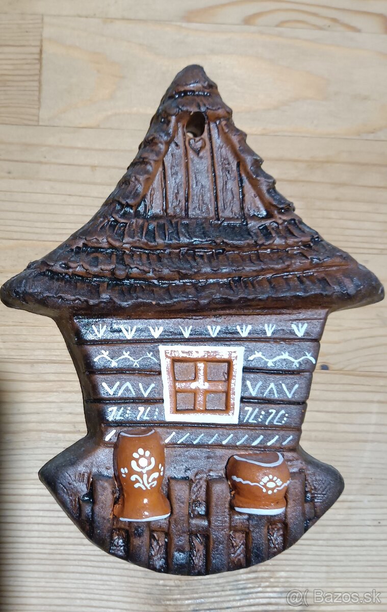 Keramický domček na zavesenie