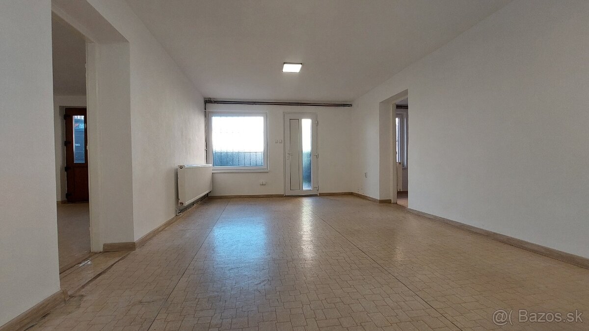 PRENÁJOM - OBCHODNO - KANCELÁRSKY PRIESTOR - ZLATÉ MORAVCE