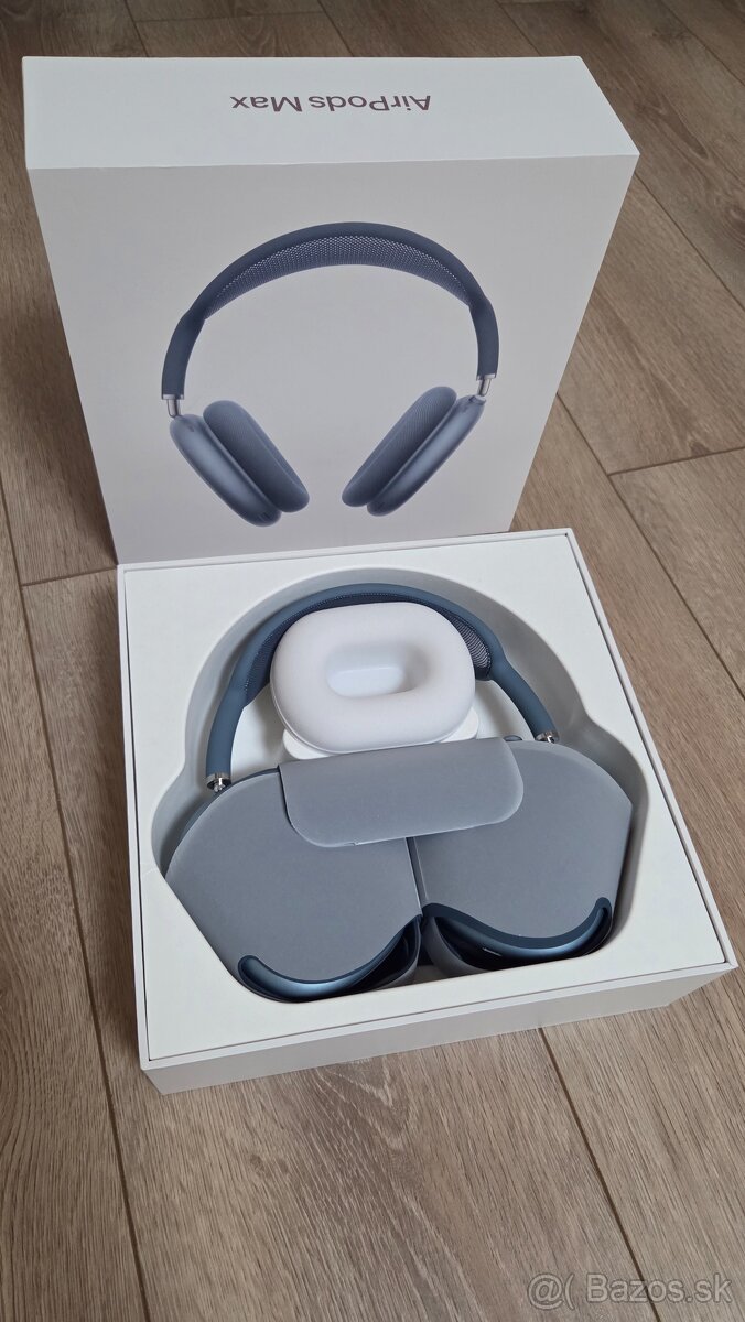 Apple AirPods Max Blue