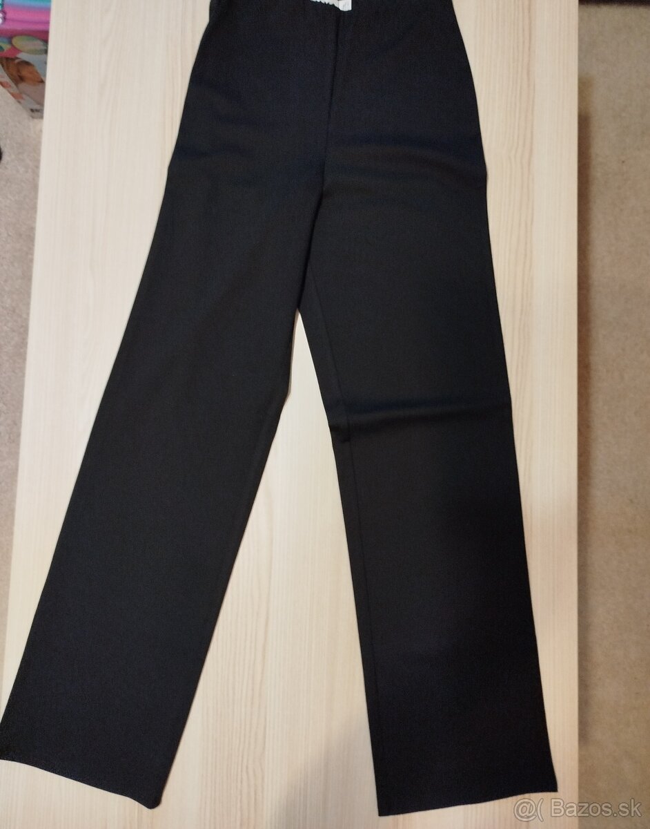 Moderné široké nohavice