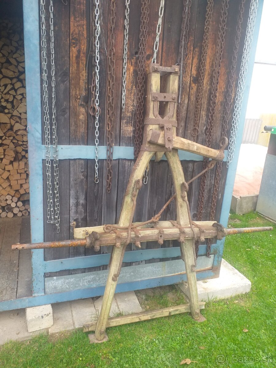 Predna os z konskeho voza