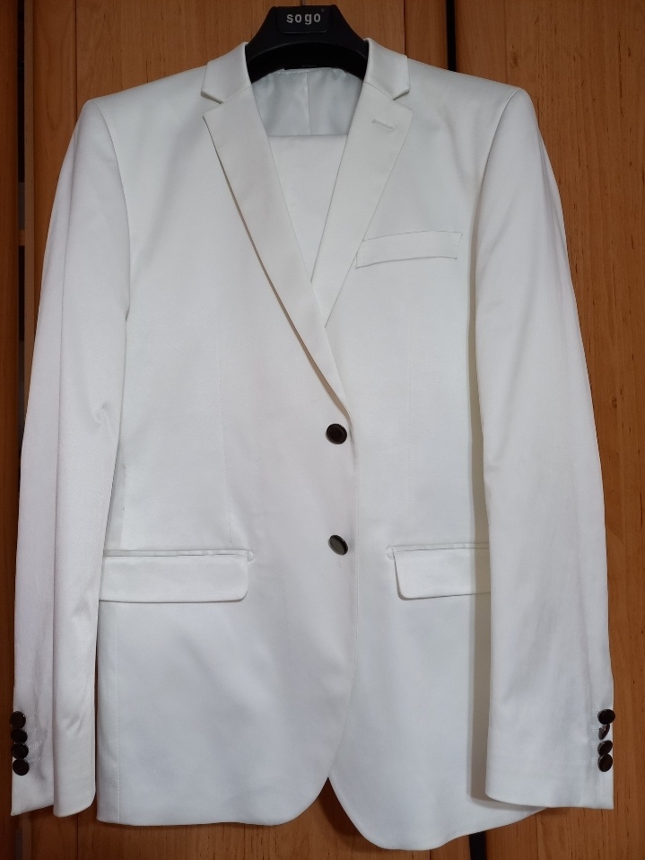 Biely pansky oblek,nohavice,topanky.