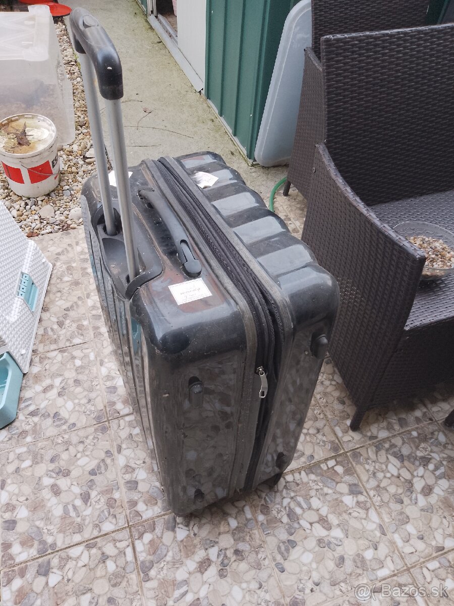 Cestovný kufor