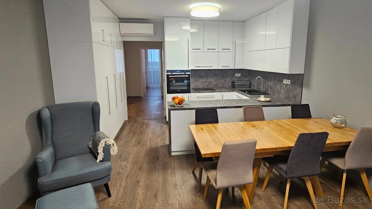 Realitný kancelária REALADR s.r.o.