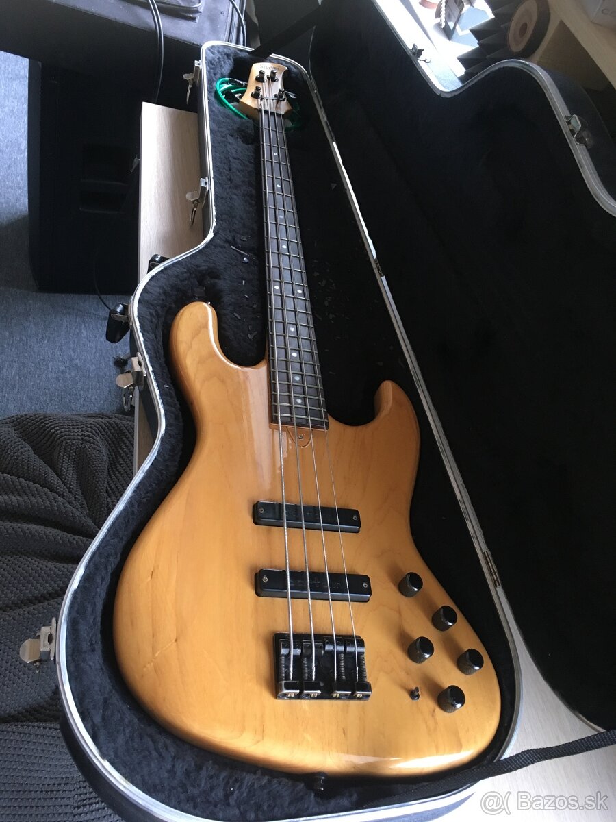 Sivčák NDHS 4 strunová basgitara, natural + kufor