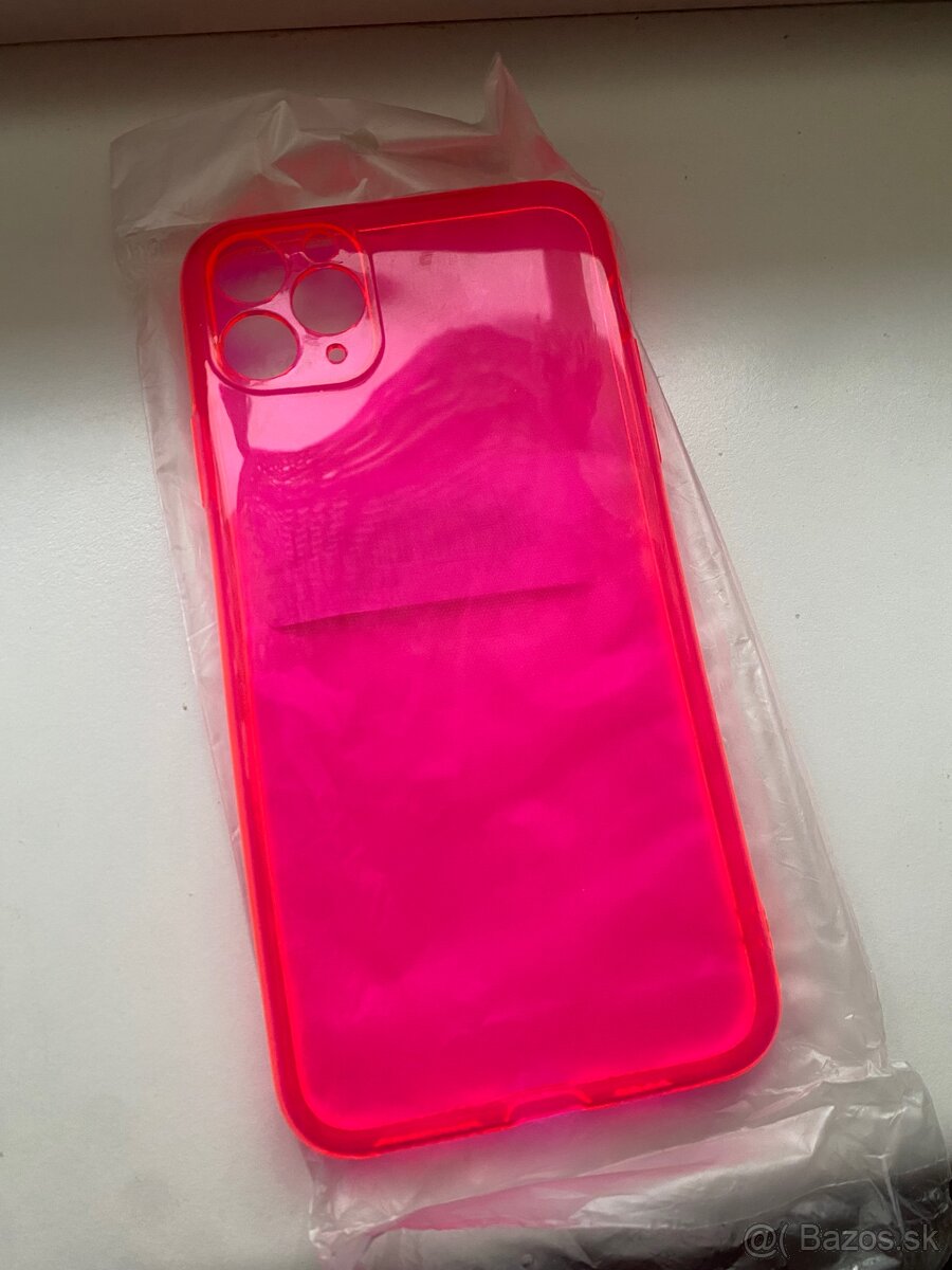 Silikonový a plastový (mäkký) obal iPhone 11 pro max