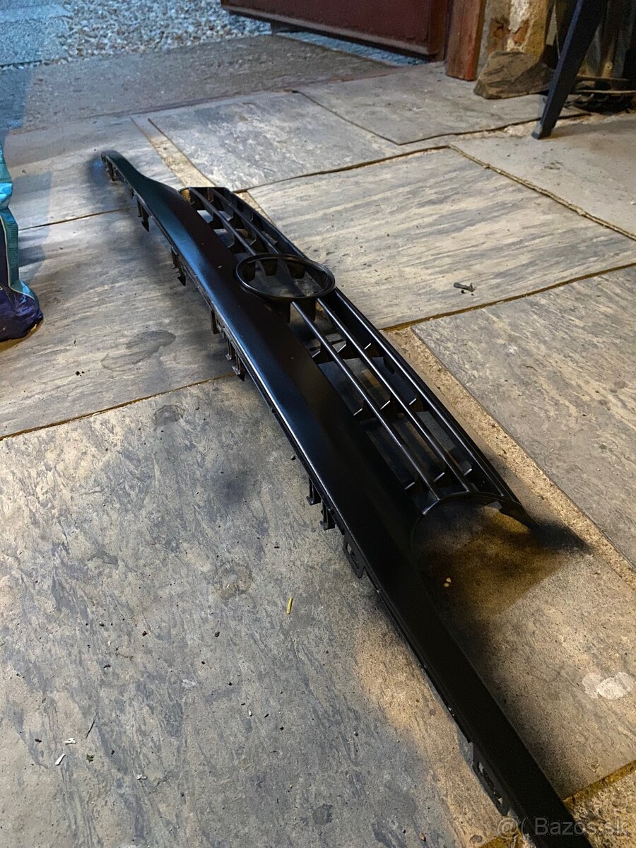 Predna maska GOLF MK3