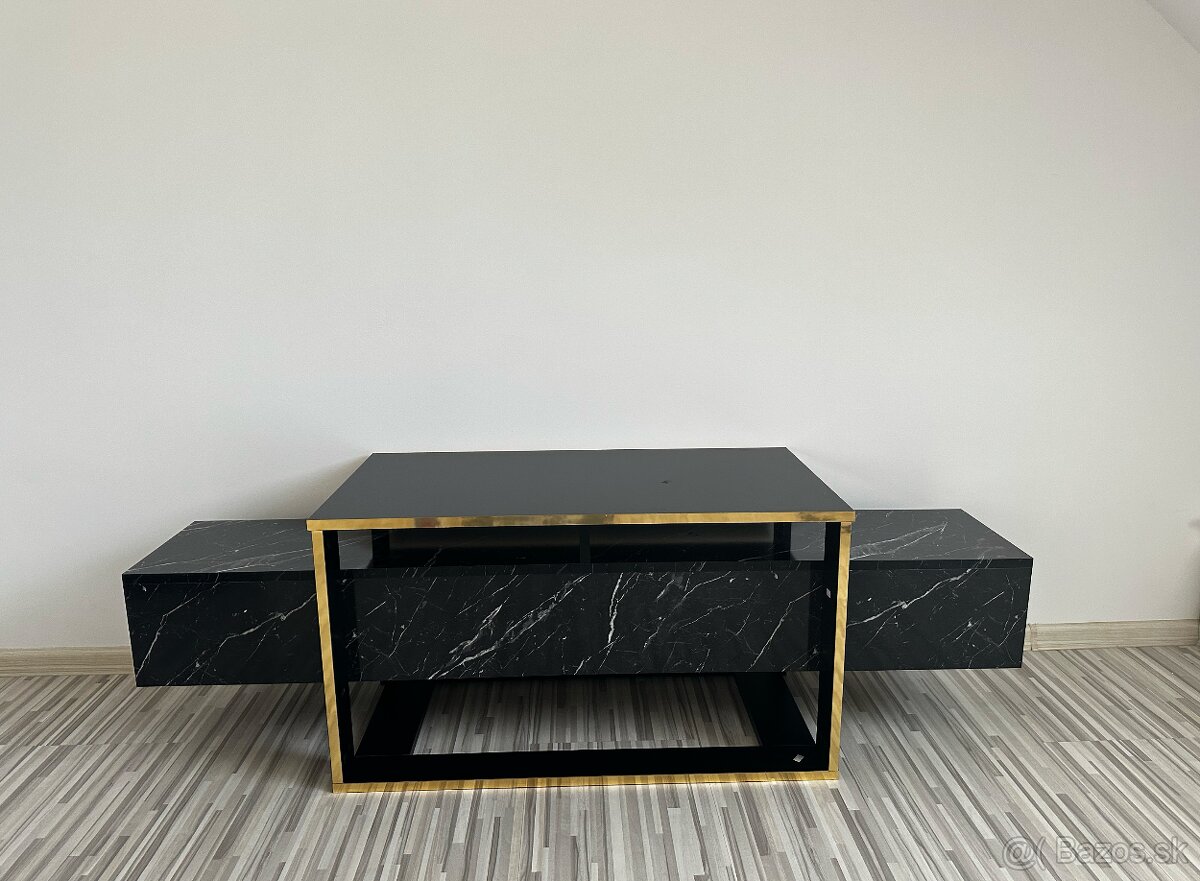 Stolík pod TV