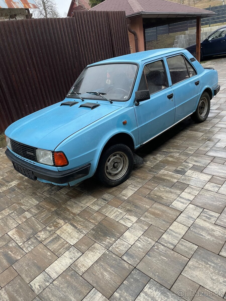 Škoda 120 L