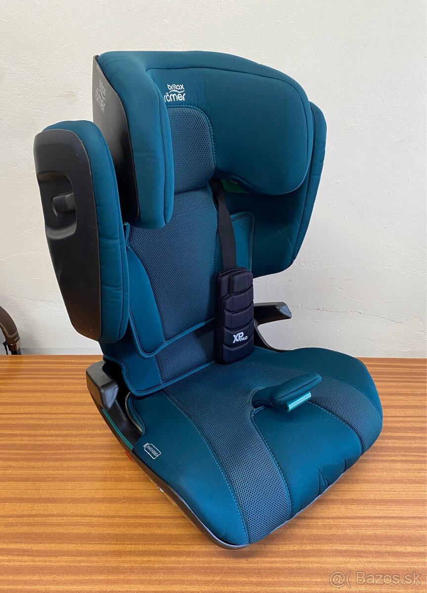 Autosedačka Britax-Römer Kidfix i-size - zelená
