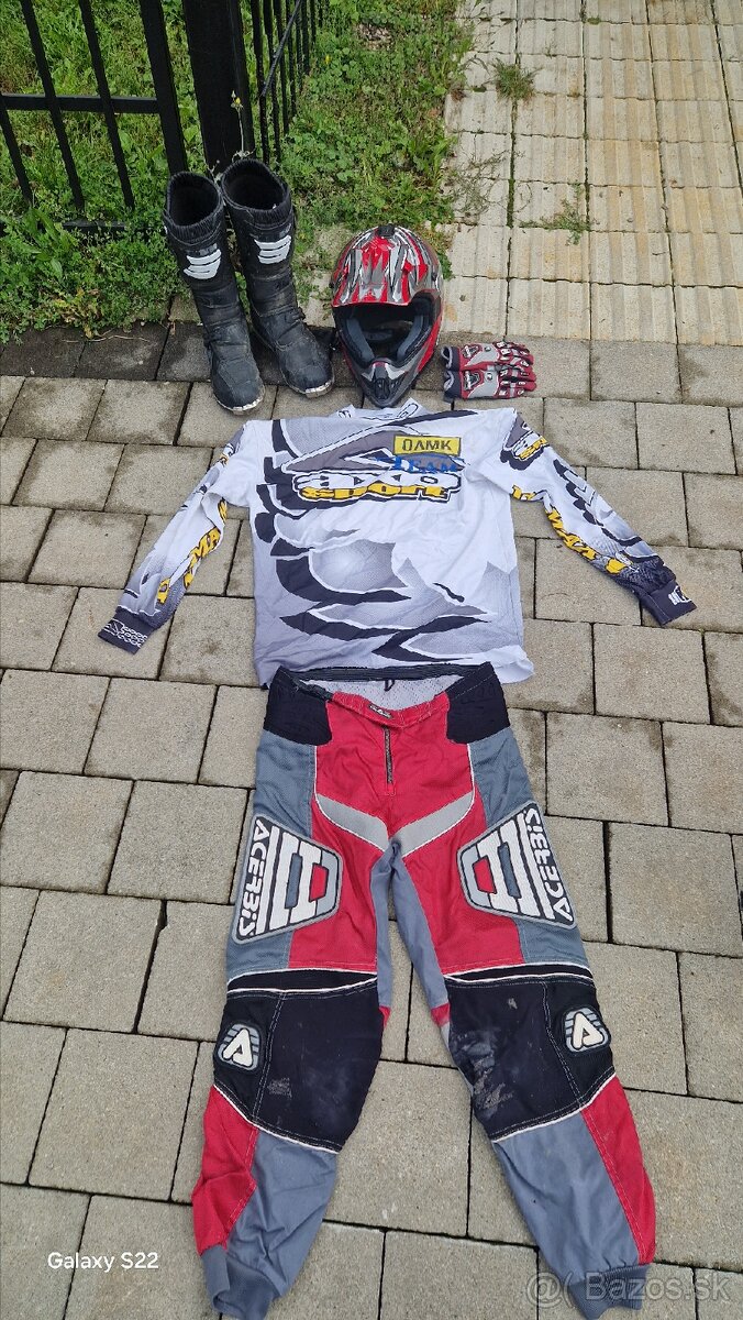 Výstroj na motorku