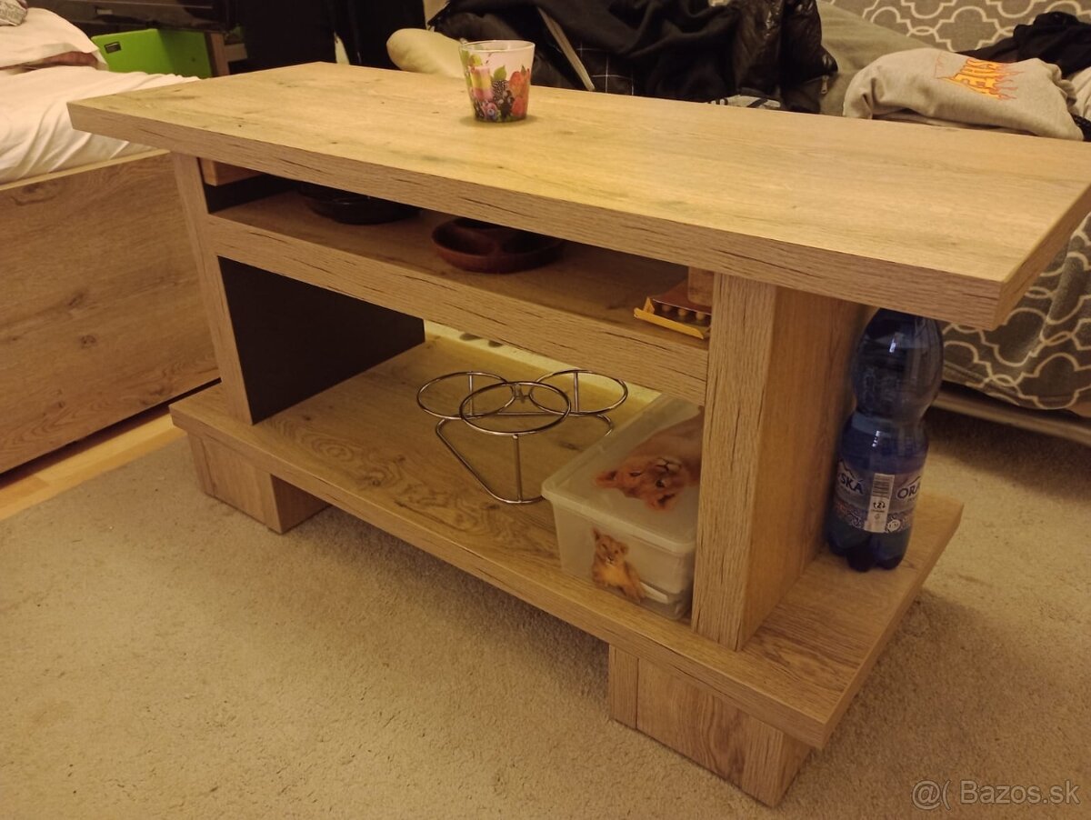 Nábytok do obývačky z dubu