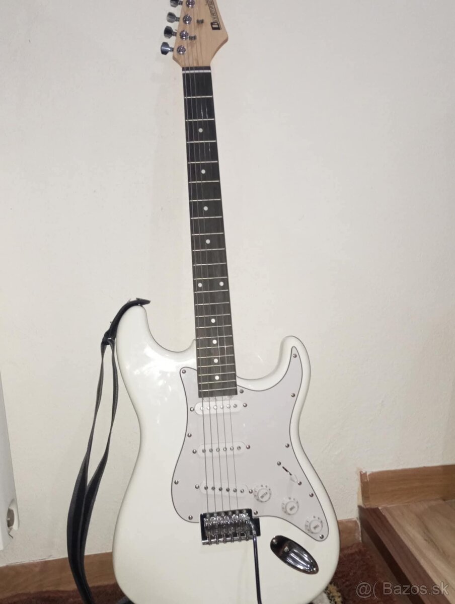 Dimavery st-203 - vox Pathfinder Bass 10