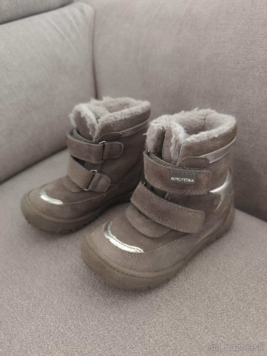 Dievčenské zimné topánky Protetika