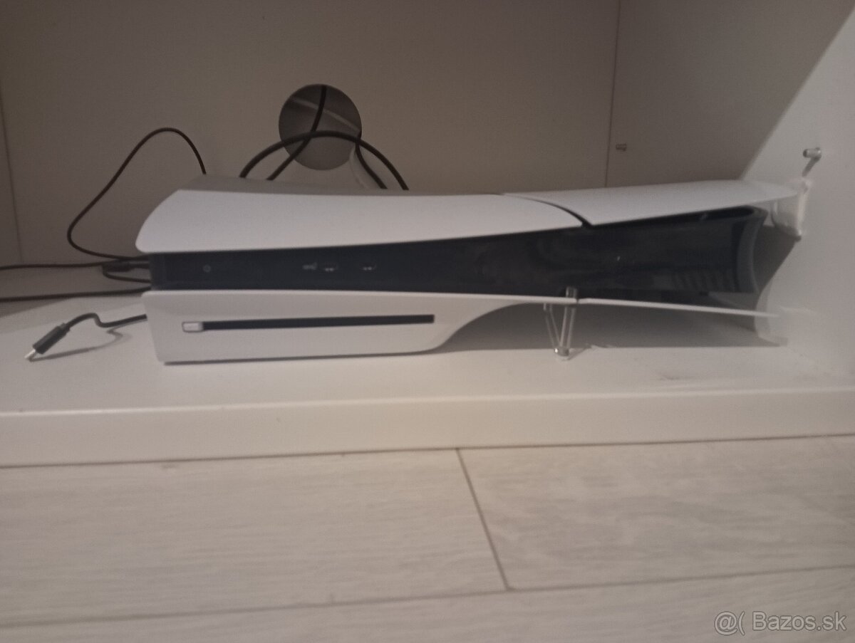 Ps5 slim + portál + hry