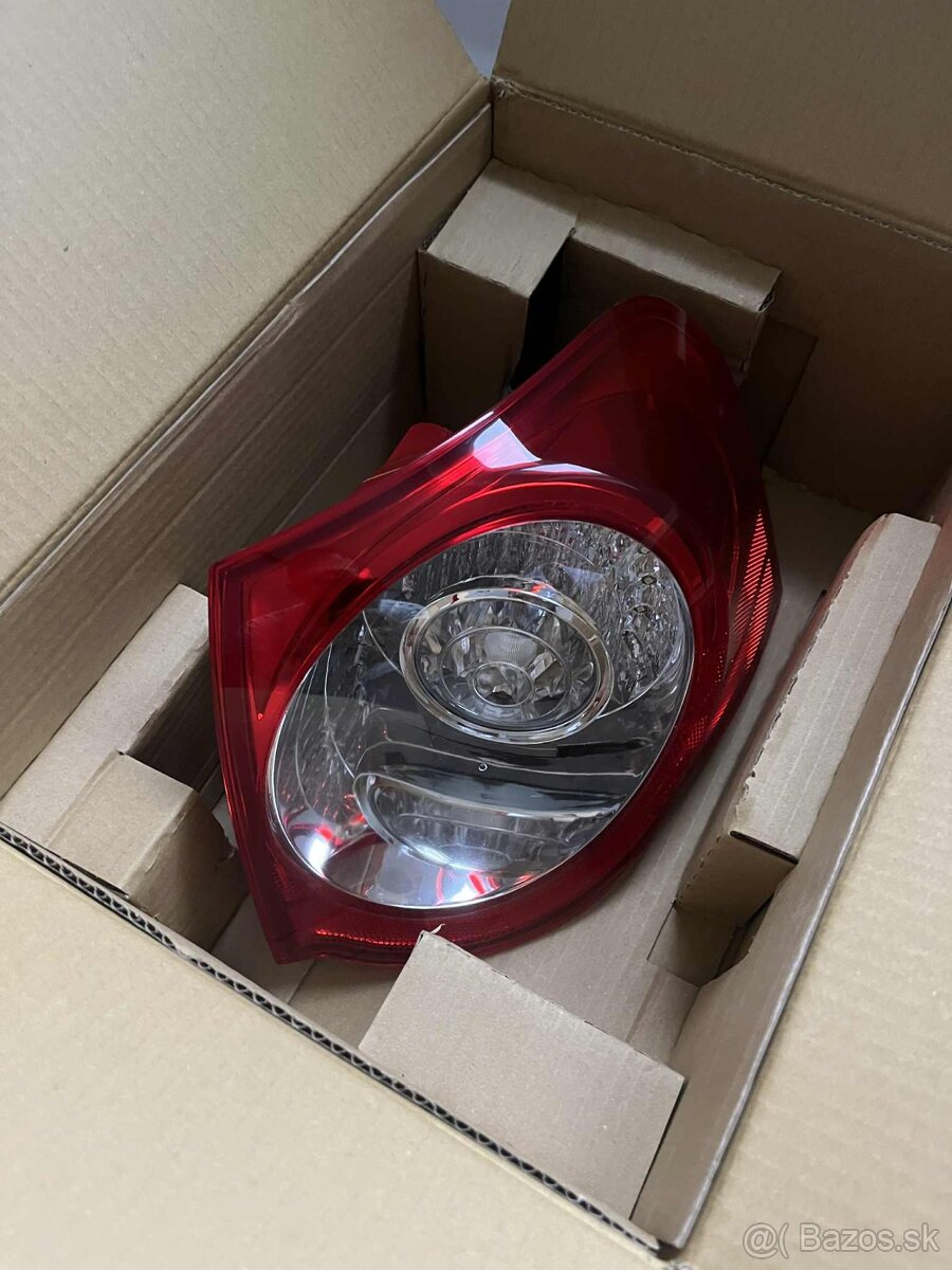 Vw Passat B6 kombi zadné svetlá