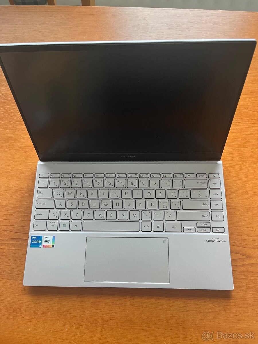 ASUS Zenbook 14 UX425E