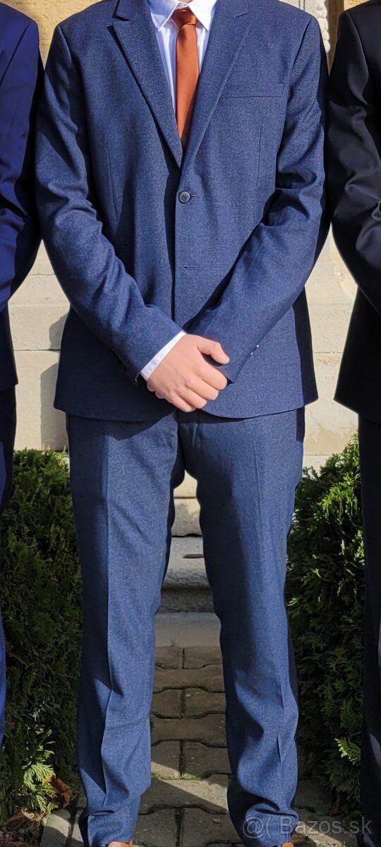 Oblek modry c.52