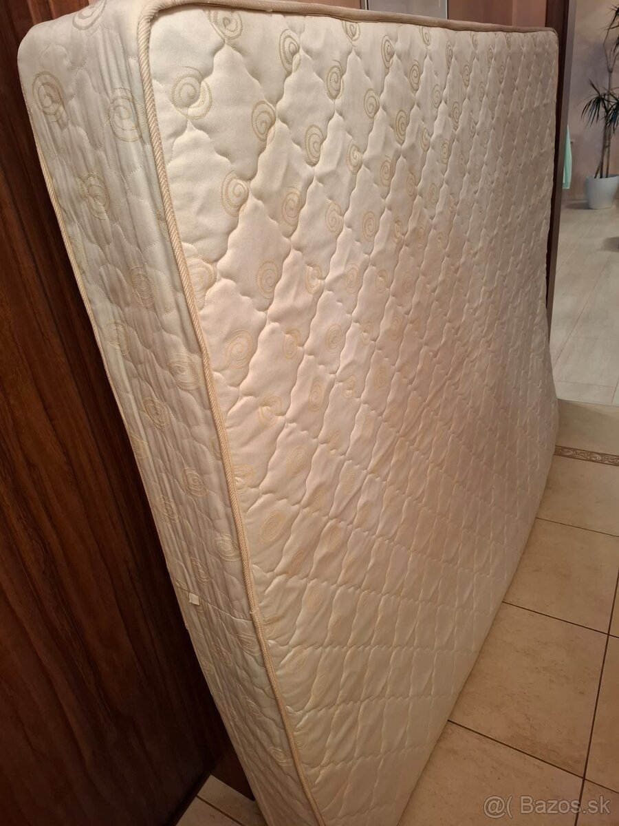 Darujem pružinový matrac 160x200