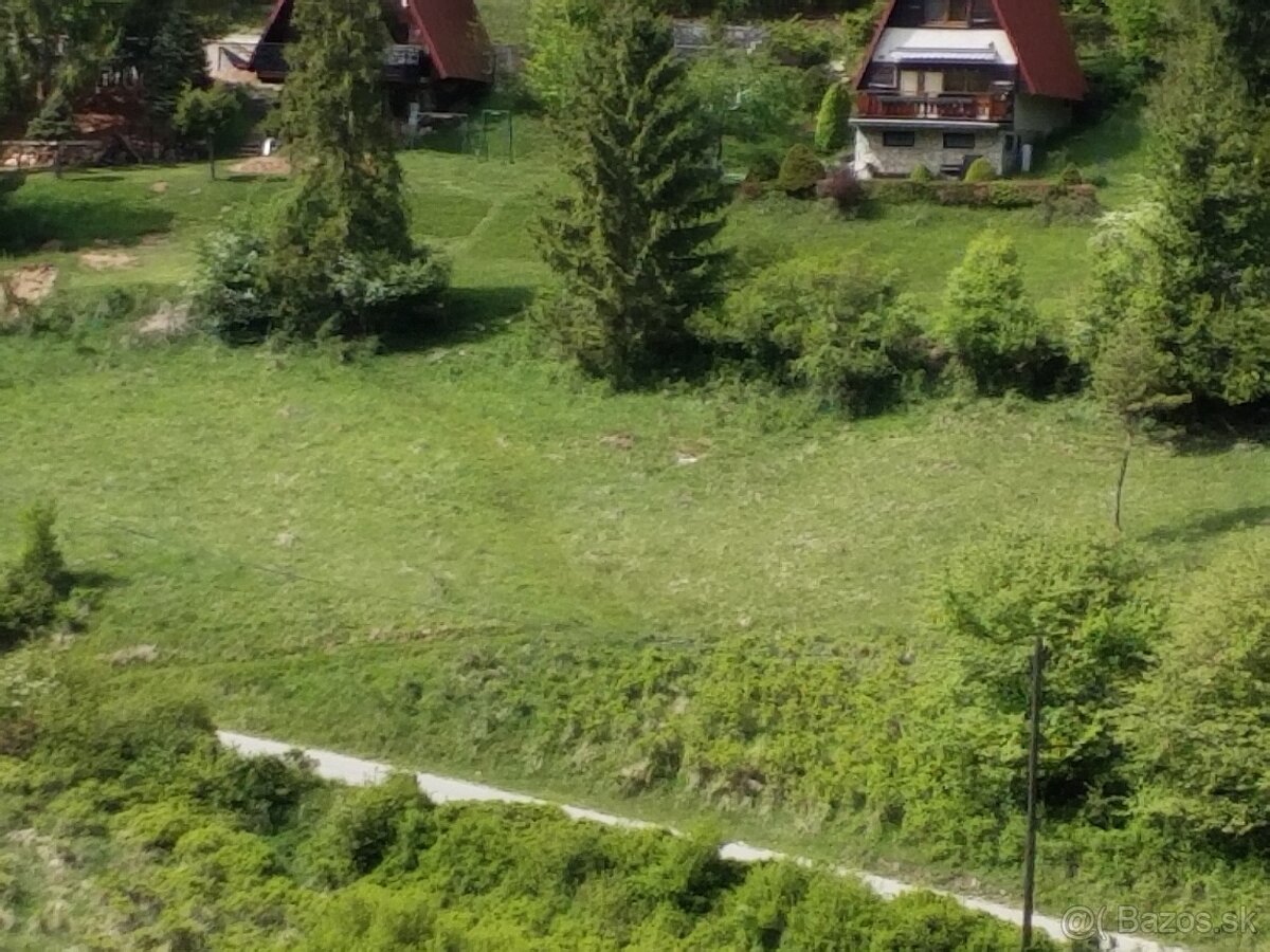 Predám pozemok vhodný na rekreačnú chatu