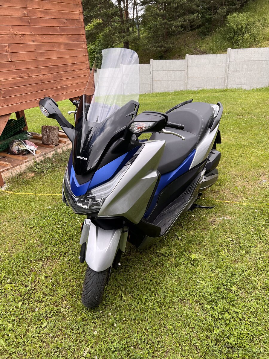 Honda FORZA 125