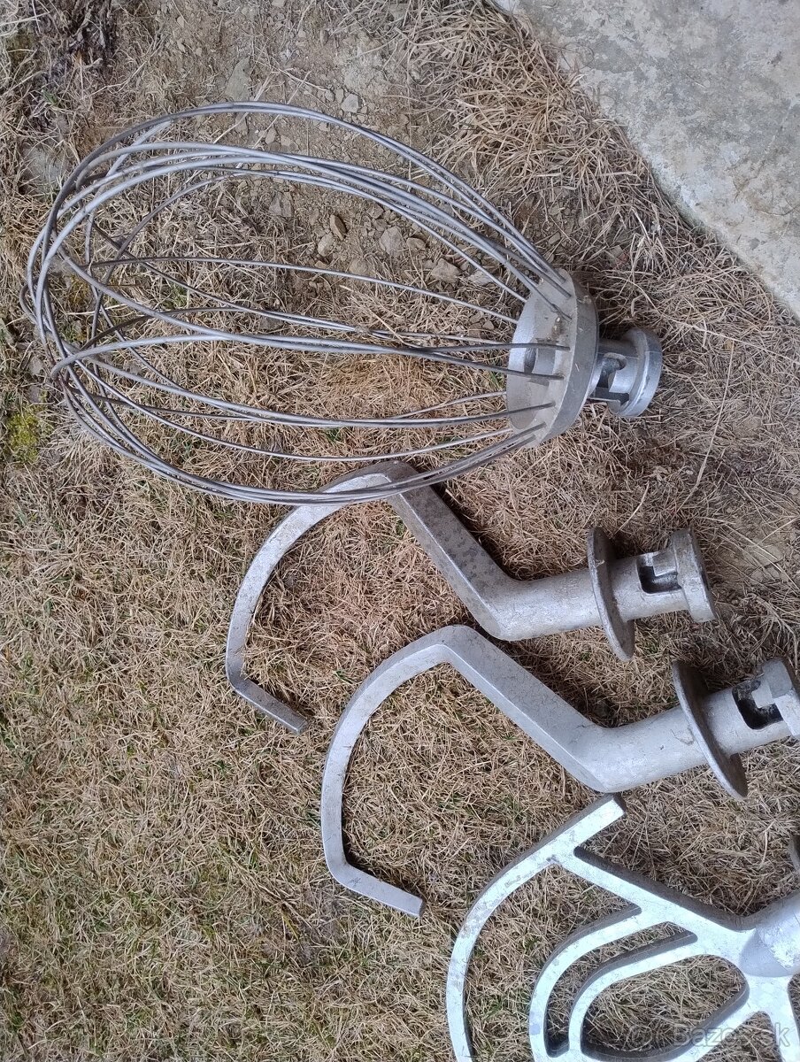 Hnetač cesta