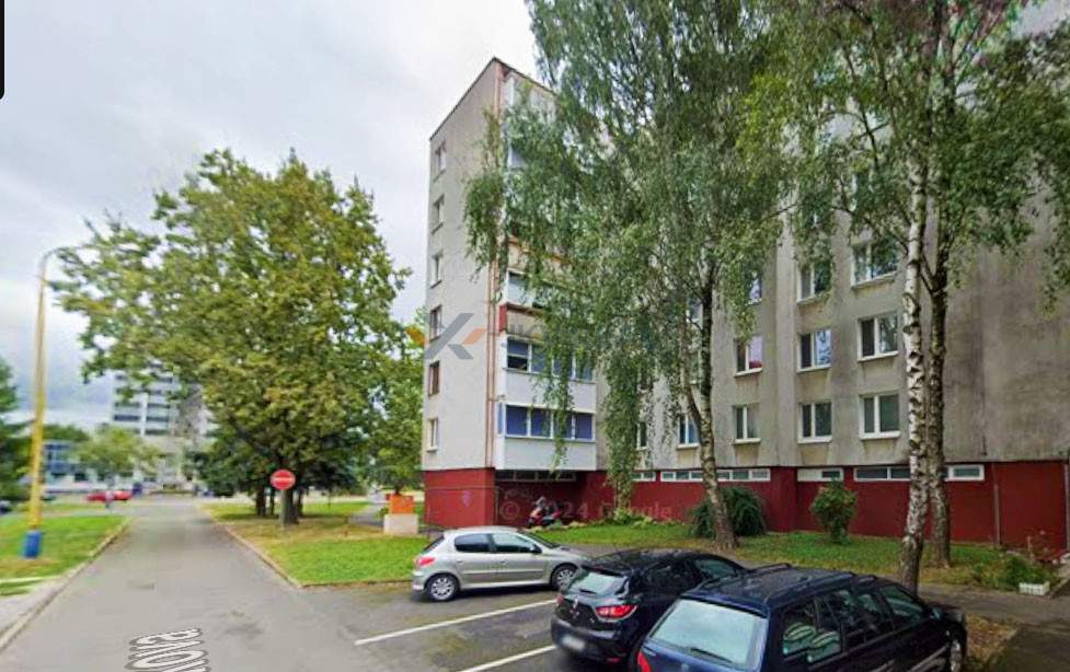 Predaj: Zrekonštruovaný 3-izbový Byt s Balkónom v Srdci Mich