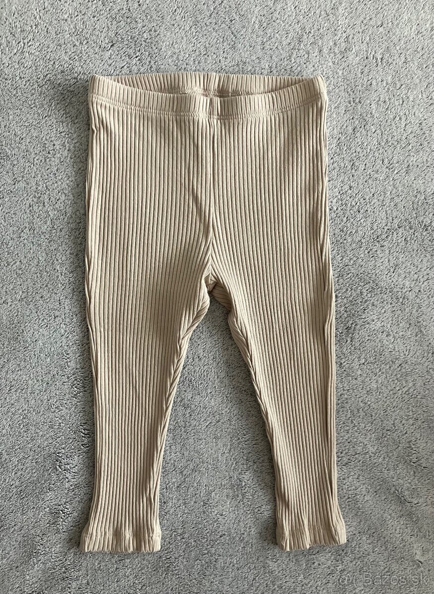 Vrúbkované béžové legíny veľ.80