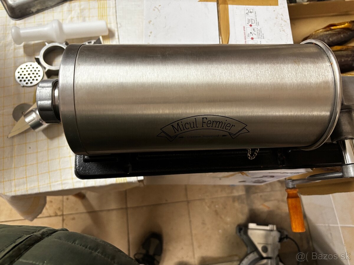 plnička na klobásy