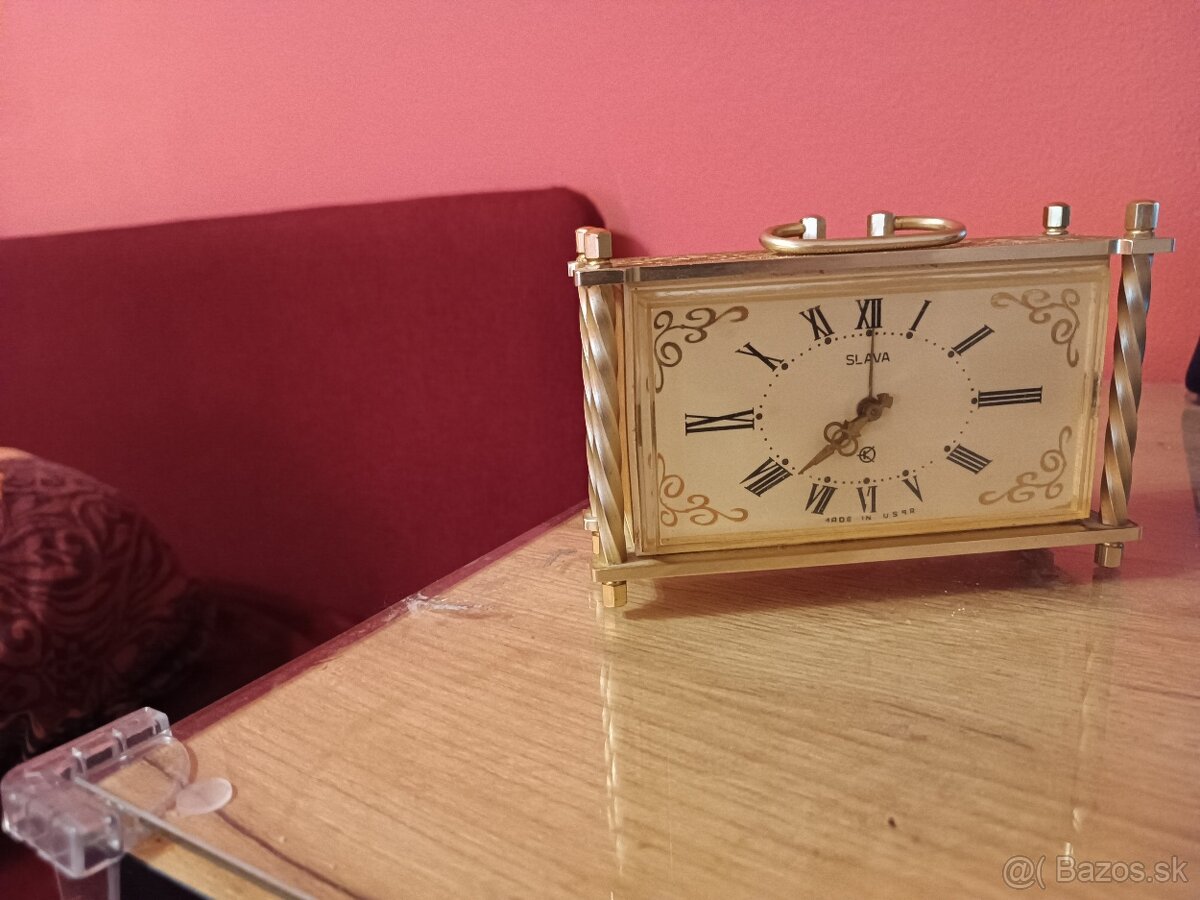 stolove hodiny