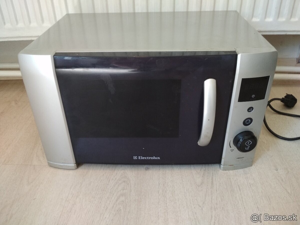 Mikrovlnka Electrolux EMS2020