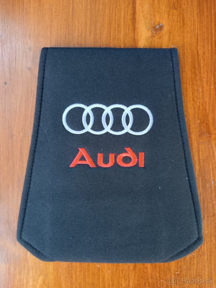 Predám návleky na opierku hlavy s logom Audi