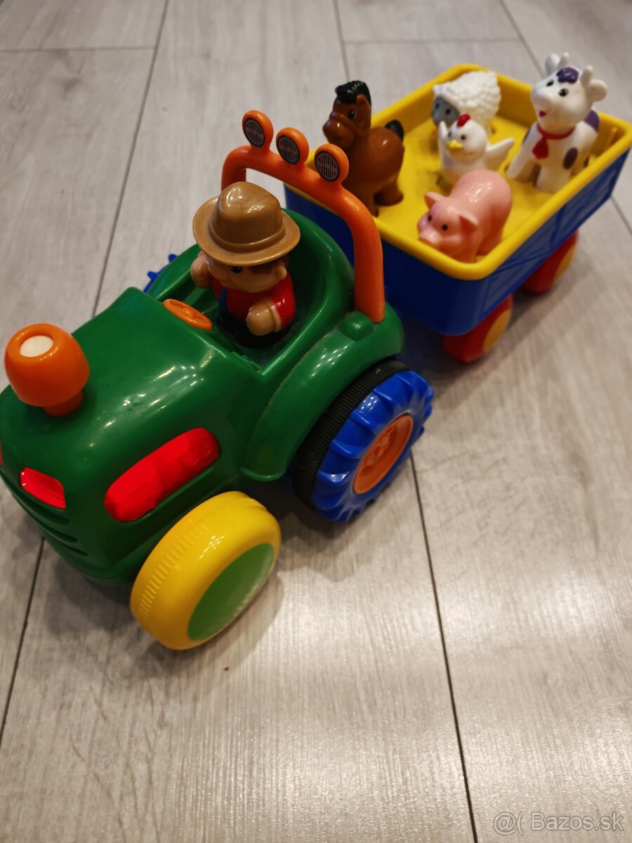 Predam traktor farma so zvieratkami