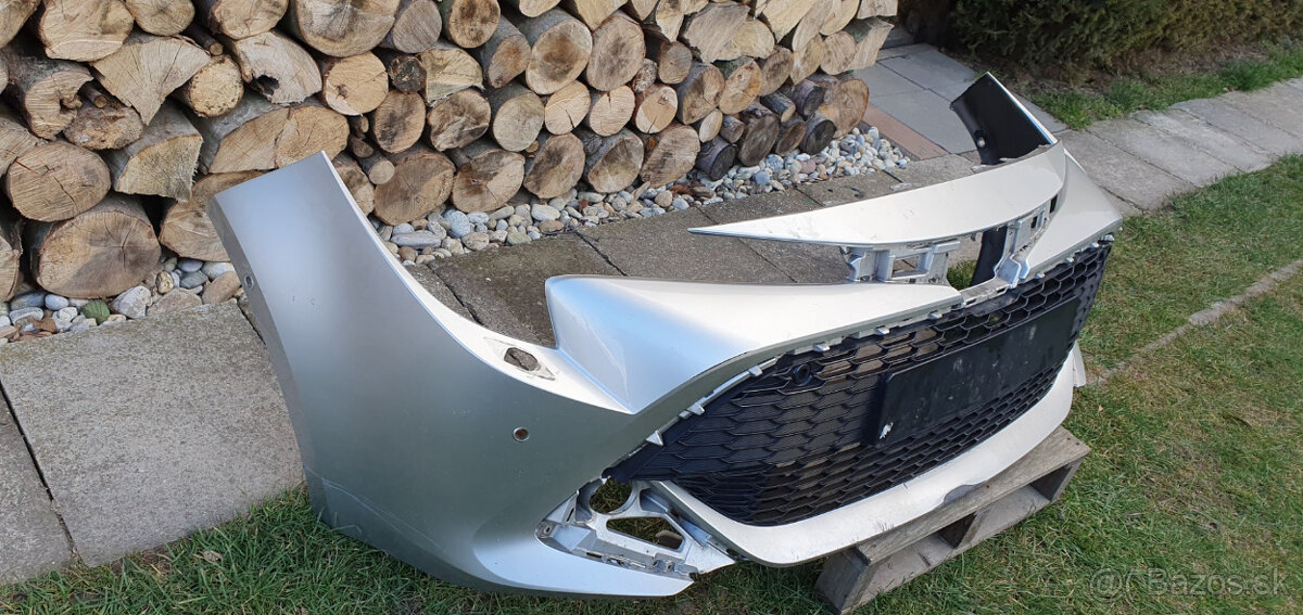 predný nárazník toyota corolla combi