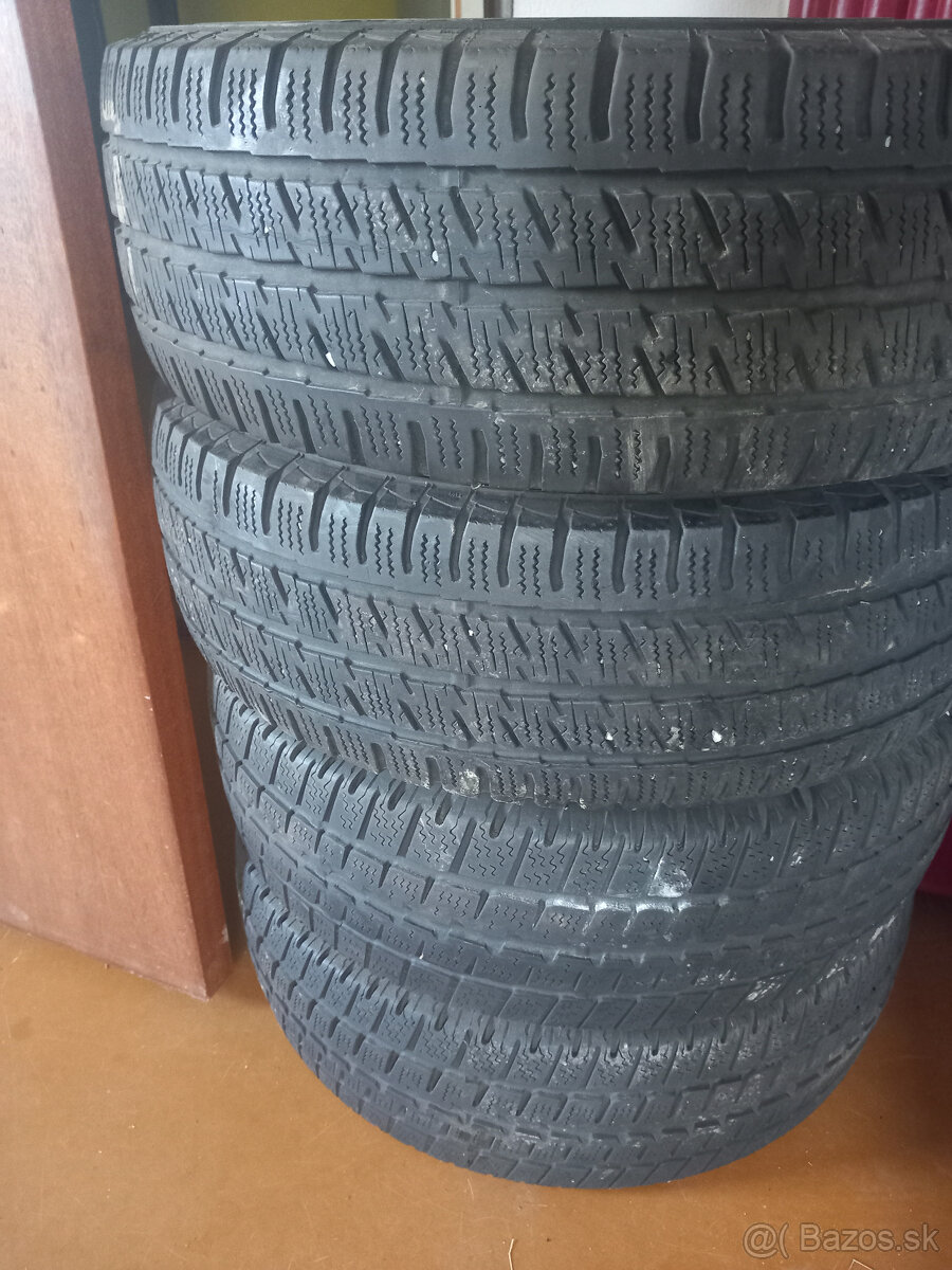 205/65 R16 C Barum