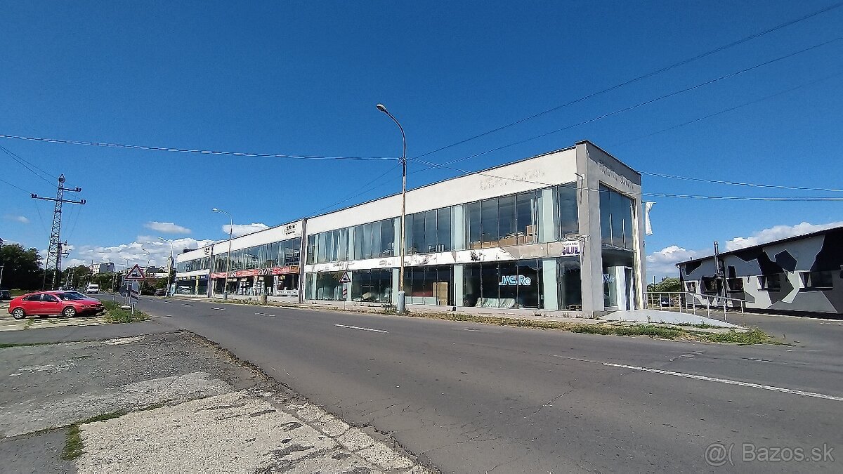 Na predaj prevádzková budova Lučenec