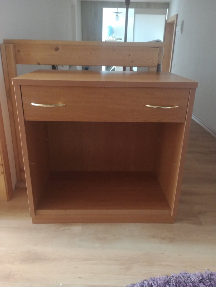Skriňa s šuflíkom